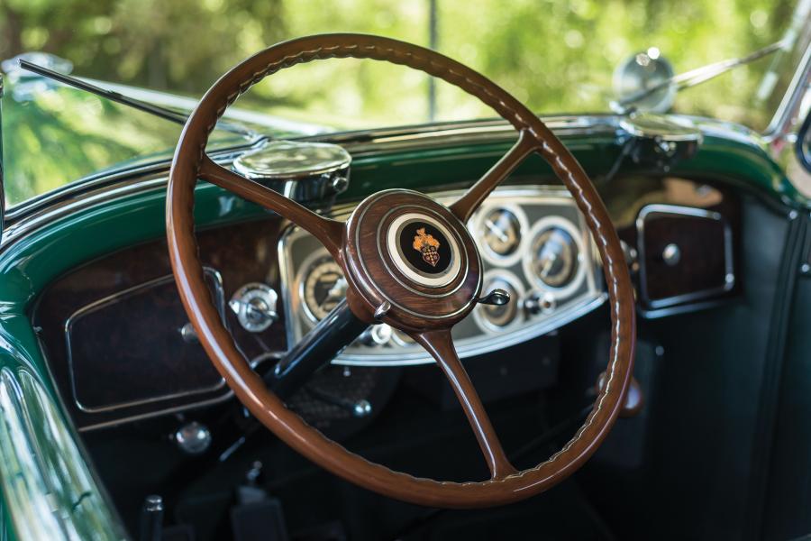 Панель приборов Packard Twelve Phaeton 1934 года  (фото 15 из 46)